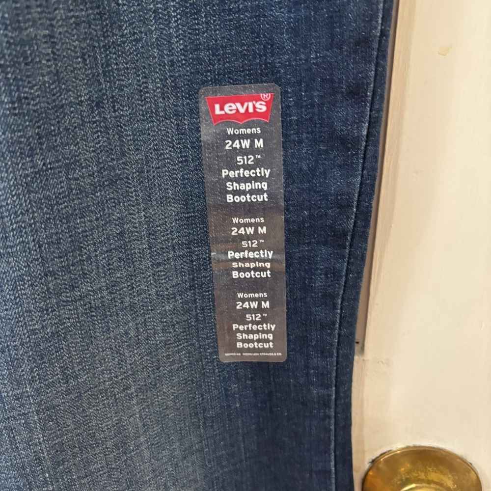 Levi's Women's 24W M 512 Perfectly Shaping Bootcut Jeans Stretch Dark Blue - Picture 9 of 9